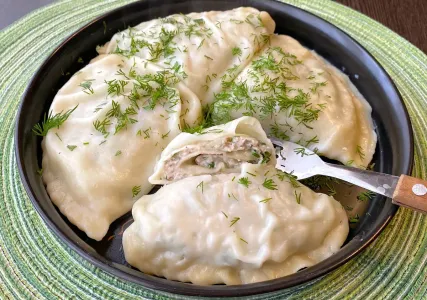 Готовлю слоёные манты-пельмени без мантоварки и пароварки — сочные и простые в приготовлении