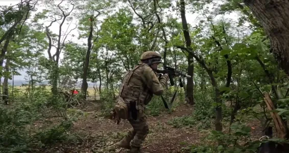 В Донецке пустили в ход шрапнель — есть погибшие, в Курщине «перемоги» не наступает — генералы рвут на себе погоны: что творится в зоне СВО 5 июля 2025 года