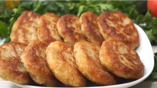 Беру овсяные хлопья и картошку — готовлю котлеты без мяса — сочные, хрустящие и невероятно вкусные