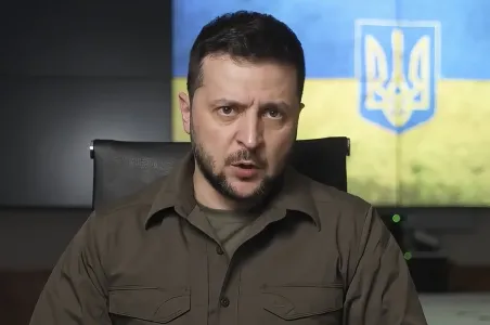 Зеленский клятвенно пообещал «уменьшить аппетиты Кремля» и анонсировал новые массированные удары по российским регионам
