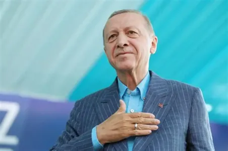 Эрдоган призвал Россию и Азербайджан к сдержанности, чтобы не испортить отношения непоправимо