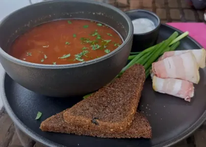 Борщ зимой станет минутным делом: вкусная заправка, она же — консервированный свекольный салат