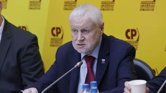 Миронов предлагает списать коммунальные долги с многодетных семей