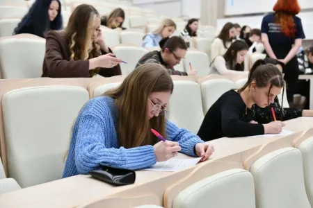 Родители в Мурманской области раскритиковали ЕГЭ: только 40% довольны результатами детей