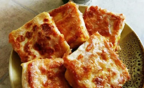 Беру фарш, лук и лаваш: на выходе беляши в миллион раз вкуснее, чем из теста