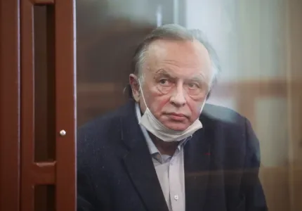 Пил и шутил, пока в соседней комнате лежал труп возлюбленной аспирантки: что известно о жизни доцента-расчленителя Олега Соколова