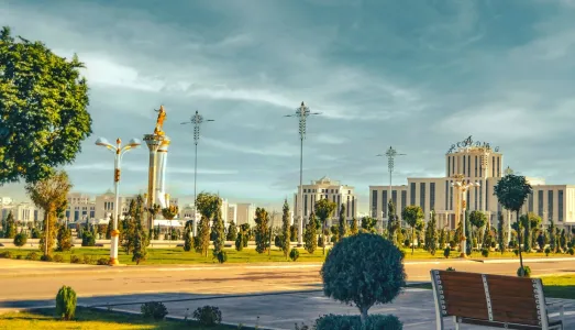 Почему узбеки и таджики едут в Россию, а туркмены — ни в какую? Вот куда бегут из Туркменистана