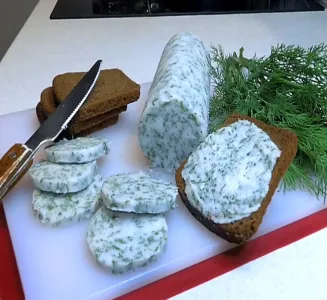 Достаю из морозилки — и на хлеб: закуска из сала подходит для любого застолья