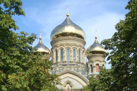 12 июля 2025 года — День Петра и Павла: что можно и чего нельзя делать, чтобы привлечь удачу на год — народные приметы и традиции