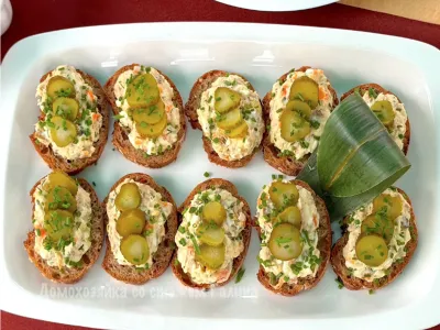 Вкусная закуска из скумбрии съедается быстрее, чем остальное на столе: готовим как шефы, но без лишних трат