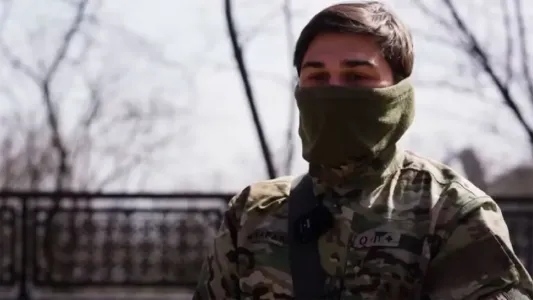 От комедии до террора один шаг: сына режиссера «Моей прекрасной няни» (6+) объявили в розыск — что натворил Кирющенко-младший*