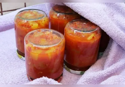 Овощная закуска «Пальчики оближешь»: ароматная закатка с насыщенным вкусом — приготовит любая хозяйка