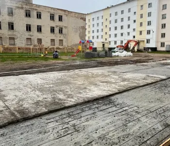 Двор на Устьянцева в Островном отремонтировали на 60%