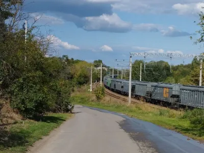 На помощь ликвидаторам возгорания в лесу Мурманской области был направлен пожарный поезд ОЖД