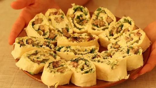 Заворачиваю шпроты в лаваш — получается вкусная закуска хоть на праздник, хоть на каждый день