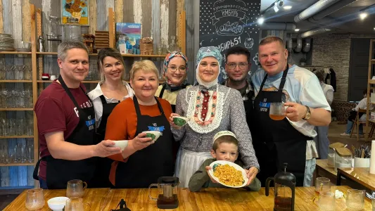 Татары из общества «Якташ» поделились с мурманскими журналистами секретами национальной кухни в рамках нового проекта «Дружба по рецепту»
