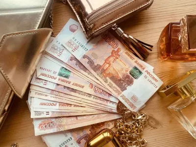 Стоило только переложить накопления из этих мест, как деньги сами стали идти мне в руки: 6 тайников, где не стоит хранить ваши сбережения