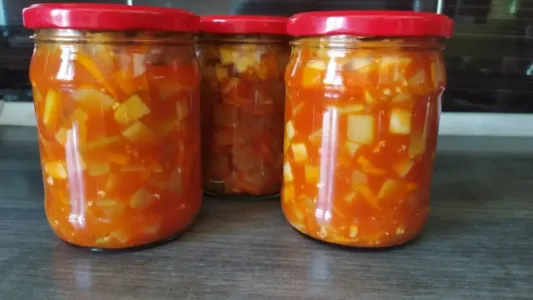 На зиму готовим кабачки — вкуснее соленых огурцов и помидоров по бабушкиному рецепту: такую закуску грех не попробовать