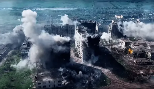 Русские штурмовики ворвались в Покровск: штабные офицеры ВСУ просто хотят жить, целый гарнизон ищет пути спасения — о ситуации высказались военкоры