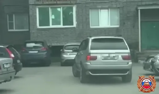 Пьяный водитель BMW в Мурманской области оскорбил полицейского и попытался подделать протокол о нарушении