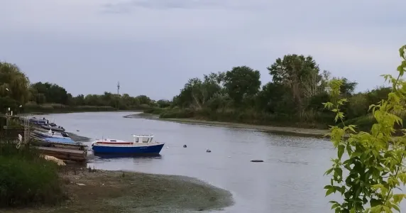 Вода в реке Кола в Мурманской области прогрелась уже до +19 градусов