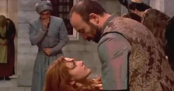 Наврали знатно: 5 исторических киноляпов в сериале «Великолепный век» — не только скандальная одежда