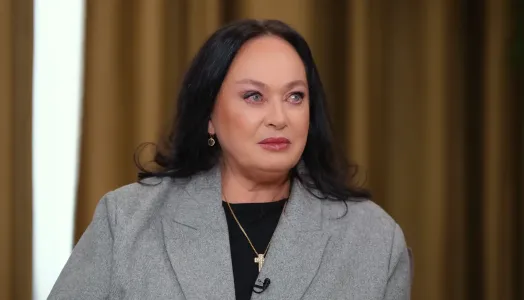«Хоть одна гадина скажет, прокляну»: Лариса Гузеева не на шутку разозлилась на хамов, упоминающих её умершую маму