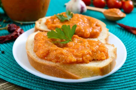 Кабачковая икра без томатной пасты — яркая, нежная и вкусная: если готовить, то только так
