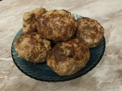 Добавляю в рыбные котлеты кабачки — получаются вкуснее, чем с луком: нежные, сочные и ароматные