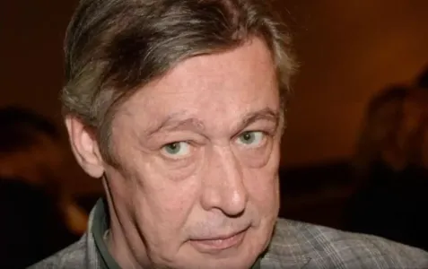 Михаил Ефремов встал на путь исправления: актёр прекратил бороться за наследство с семьёй, которая ухаживала за его дядей