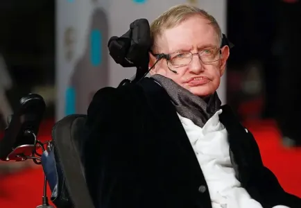 Стивен Хокинг перед смертью предрёк нашествие инопланетян — теперь учёные с подозрением наблюдают за приближением странной кометы