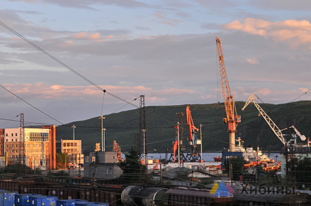 Грузооборот Мурманского торгового порта сократился более чем в два раза в июле