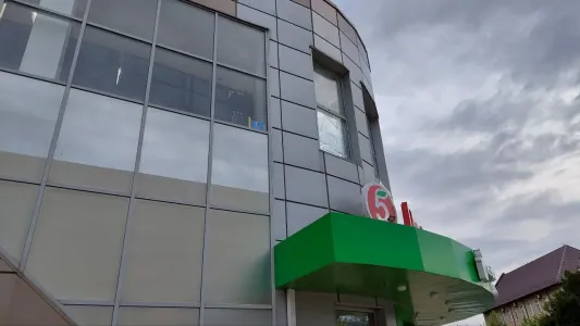 Зачем в «Пятерочках» все еще задают вопрос «Чек нужен?», хотя дефицита бумаги нет? Подвох раскрыл юрист