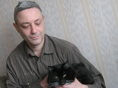 Шторм оказался сильнее: 58-летний писатель Евгений Чижов утонул в Балтийском море — детали трагедии