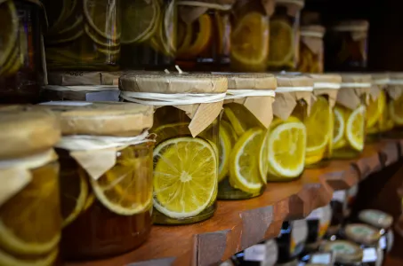 Собираю падалицу яблок и готовлю джем — вкуснее любого повидла — без варки и возни с кастрюлями