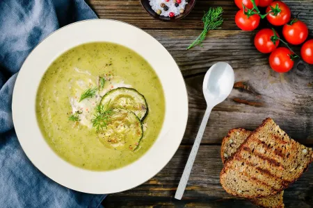 Надоело жарить кабачки — готовлю из них ароматный крем-суп — в 100 раз вкуснее мясных бульонов
