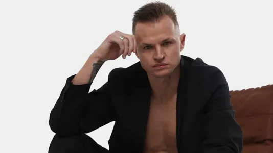 Женатый Дмитрий Тарасов прокомментировал скандал с моделями в Сочи: «Слишком вызывающе себя вели»