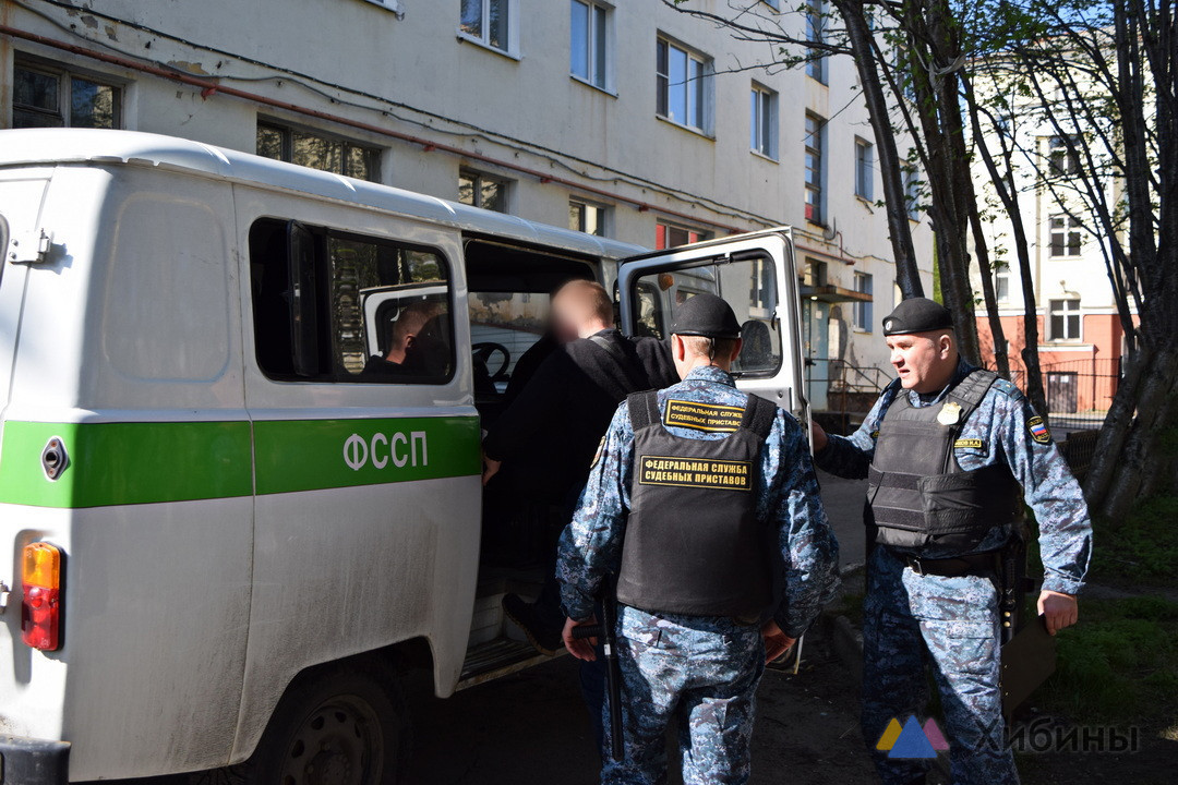 30 часов обязательных работ безответственному отцу