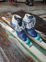 Объявление Лыжи беговые ботинки