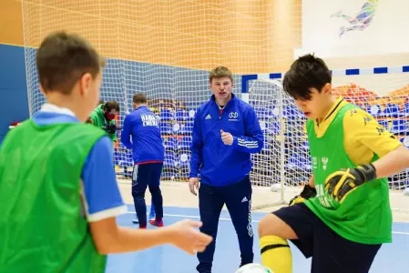 Футболист Андрей Аршавин выйдет на поле с командами Никеля