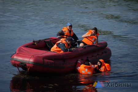 Утонувшего на реке мальчика ищут жители Алакуртти и МЧС