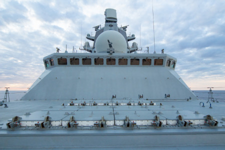 Фрегат «Адмирал флота Касатонов» вернулся в Североморск после техобслуживания в Северодвинске
