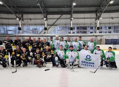 Хоккейная команда «Апатит» победила в турнире «Кубок Дня Народного 
единства»