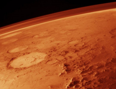 Под поверхностью Марса обнаружены загадочные образования — ученые спорят об их происхождении