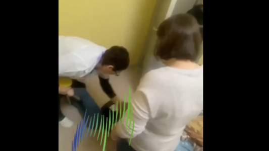 «А ты имеешь право орать?!»: воспитательница приюта в Мурманской области угрожала ребенку сломать ногу