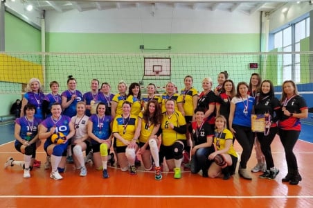 Победители соревнований по волейболу среди лиц среднего и старшего возраста в Мурманской области
