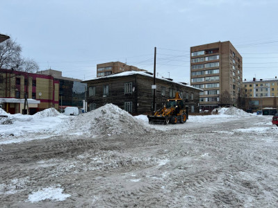 Долой еще 644 тонн: именно столько снега вывезено с улиц Мурманска